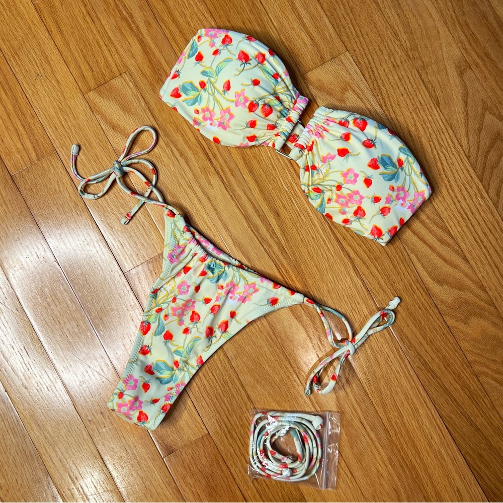 Victoria's Secret Strawberry Floral Bandeau Bikini